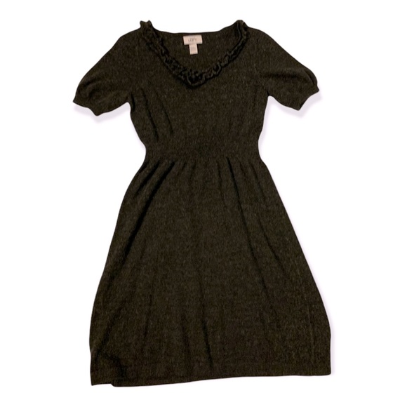 LOFT Gray Ruffle V-Neck Short Sleeve Wool Blend Sweater Dress-Size Small - Picture 6 of 8